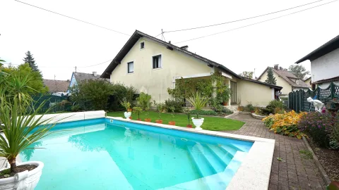 Pool, Einfamilienhaus in Vöcklabruck