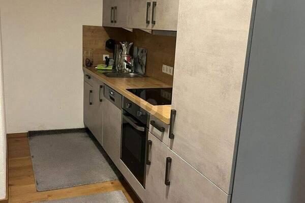 Stilvolle 3-Zimmer-Wohnung – zentral, ruhig & sofort bezugsbereit, Bild 3 von 5