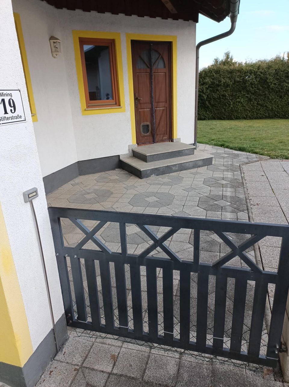 Gepflegtes Einfamilienhaus mit 7 Zimmern, Balkon, Garten und Garage in Mining, Bild 16 von 29