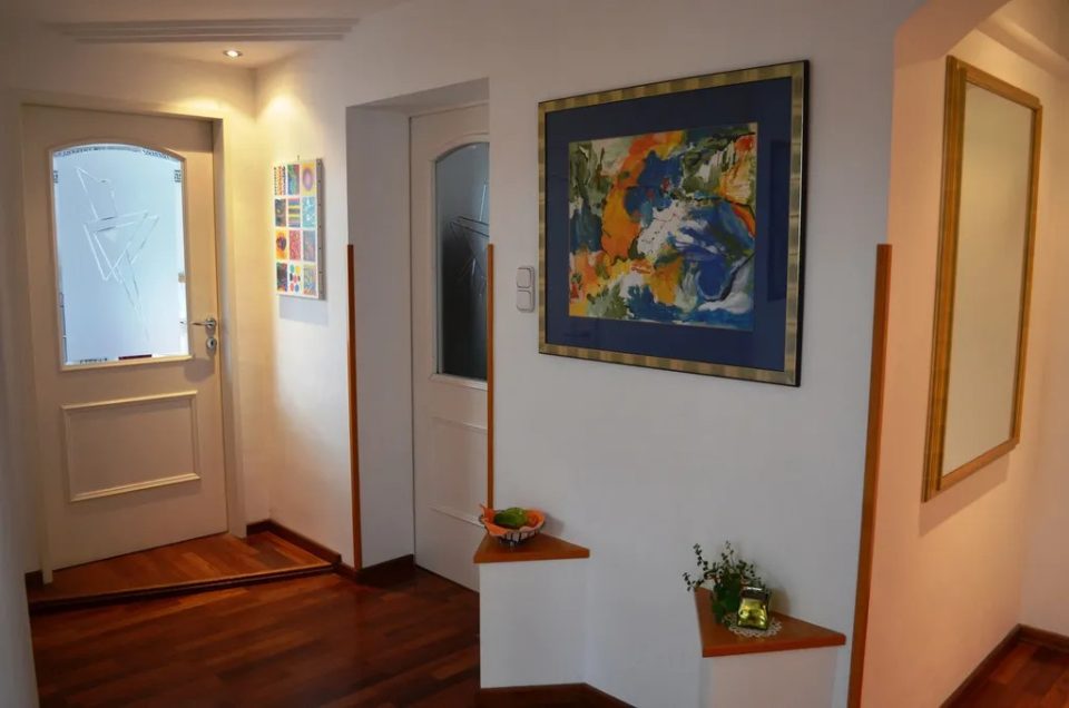 Repräsentatives Wohnhaus mit Geschäftsbereich und angrenzenden Veranstaltungsräumen, Bild 25 von 232