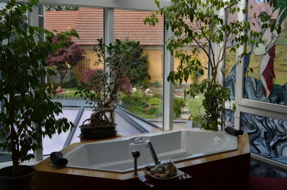 Repräsentatives Wohnhaus mit Geschäftsbereich und angrenzenden Veranstaltungsräumen, Bild 47 von 232