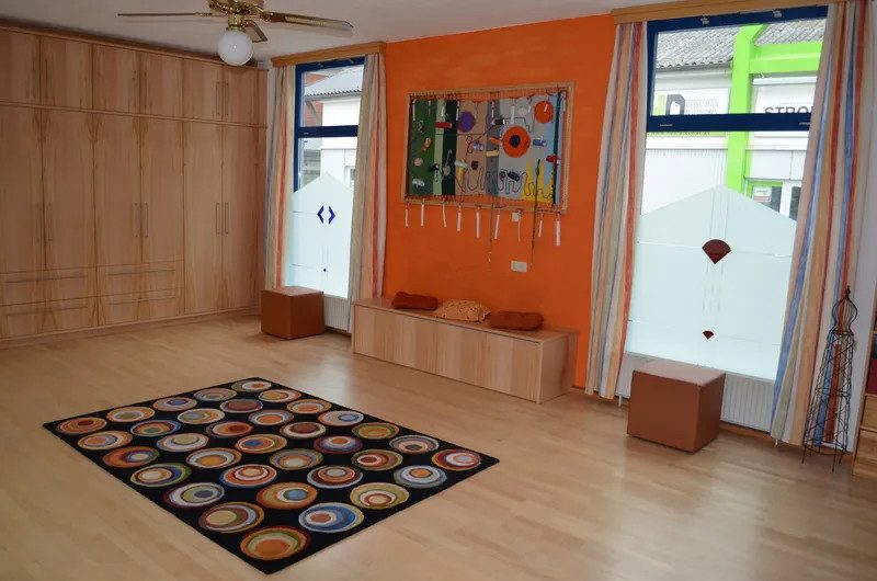 Repräsentatives Wohnhaus mit Geschäftsbereich und angrenzenden Veranstaltungsräumen, Bild 60 von 232