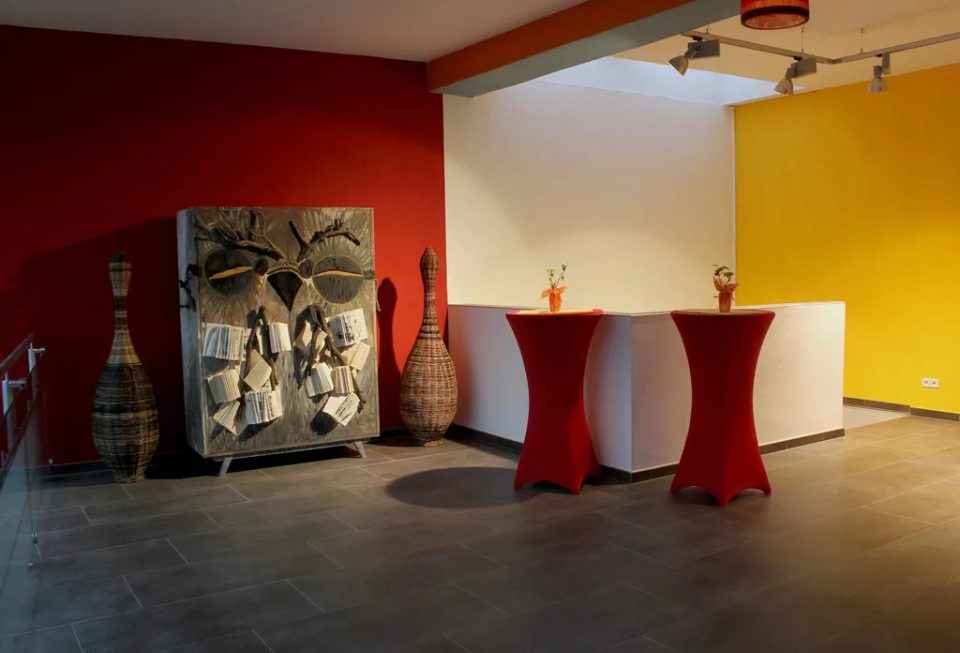 Repräsentatives Wohnhaus mit Geschäftsbereich und angrenzenden Veranstaltungsräumen, Bild 208 von 232