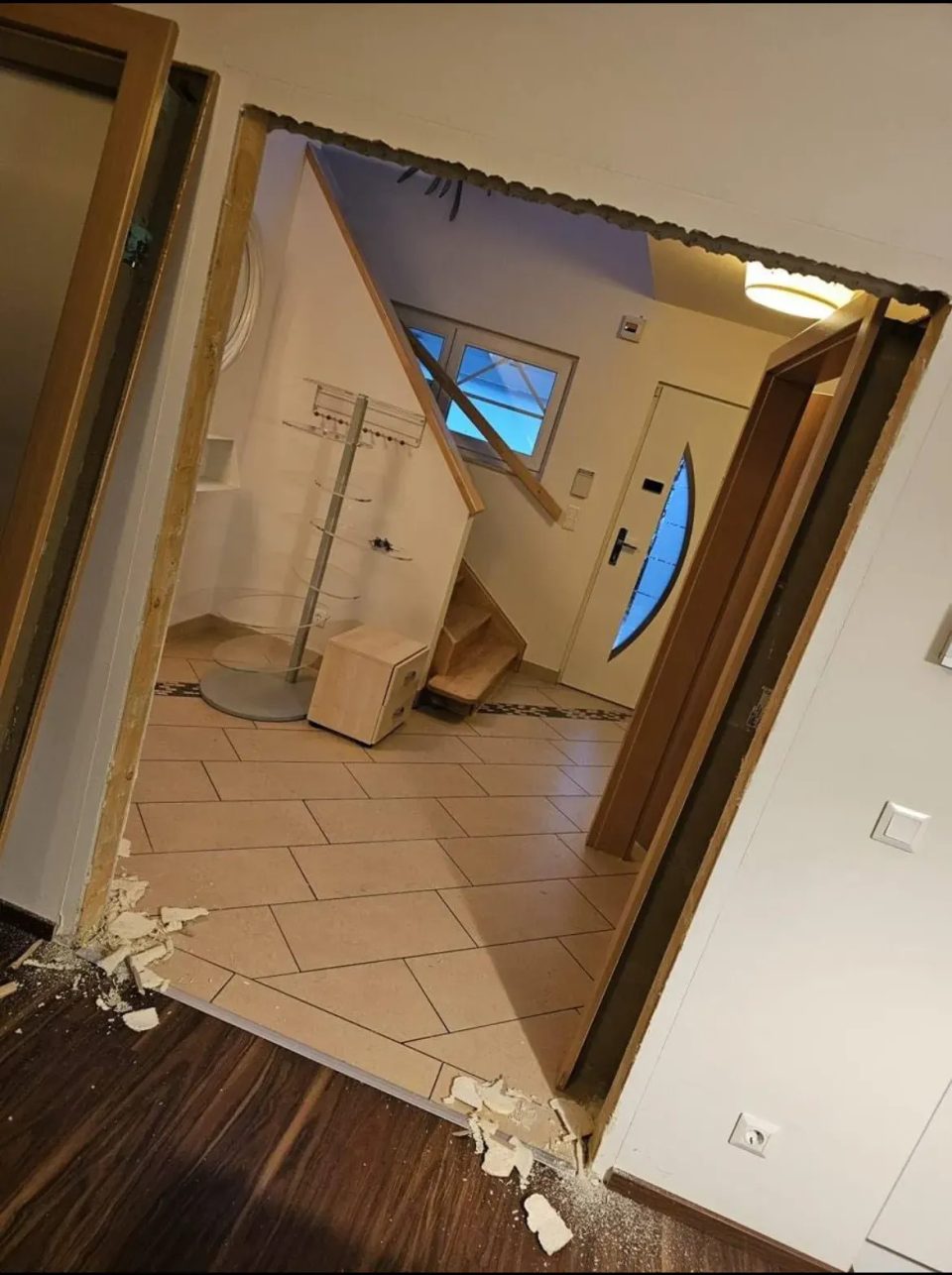 SELBSTABBAU: Fertigteilhaus zum Schnäppchenpreis, Bild 3 von 9