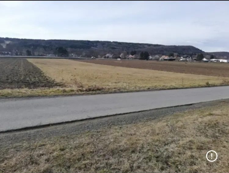 Ackerfläche mit gewerblicher Baugenehmigung, Bild 2 von 3