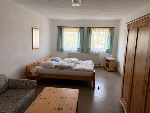 Hof, Grundstück in Steinhaus